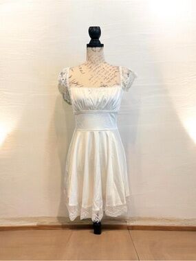 NWT Romantic White lace babydoll mini dress size XS Coquette Corset Feminine